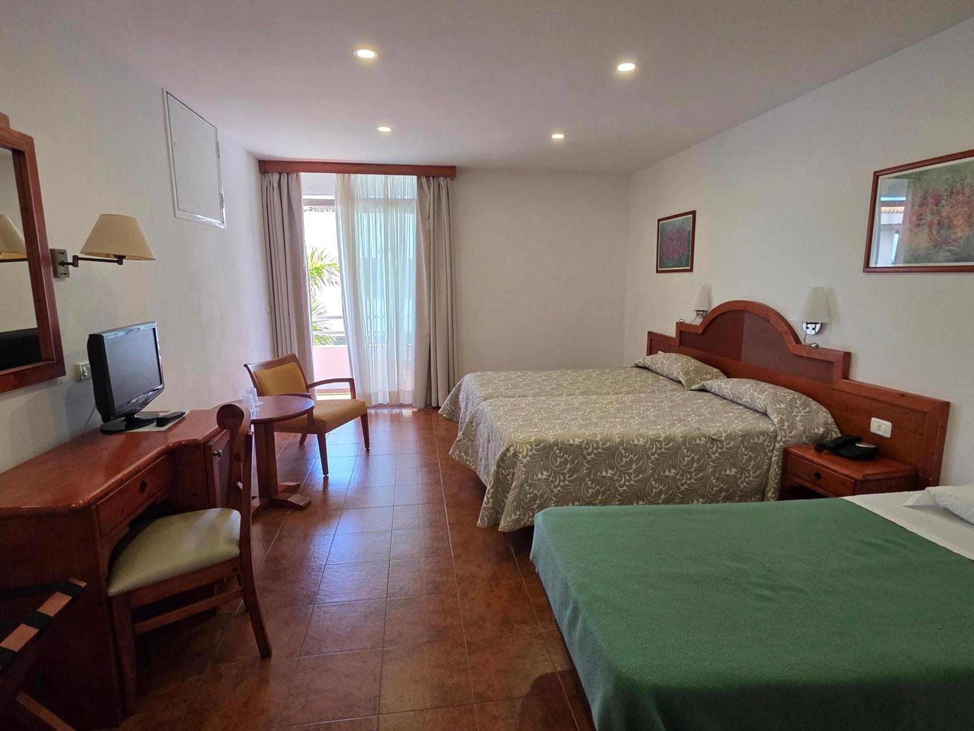 פוארטו דה לה קרוז Hotel Monopol מראה חיצוני תמונה